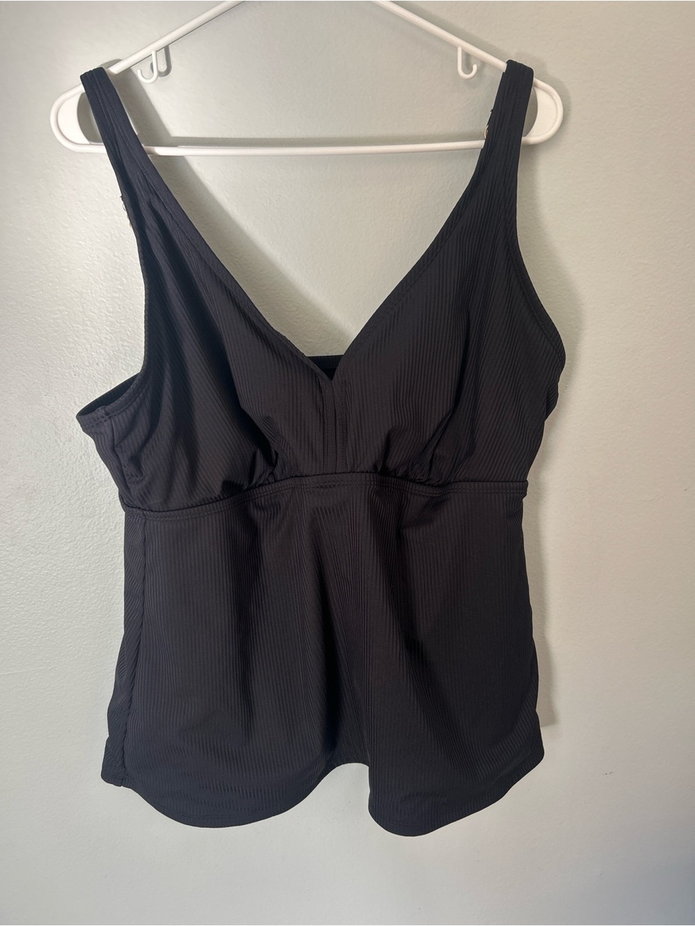 Time and Tru Black Ribbed V-Neck Tank Camisole